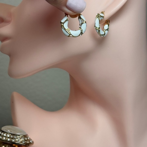 Elegant Gold and White Statement Earrings With Zirconia 💫 - Picture 7 of 8